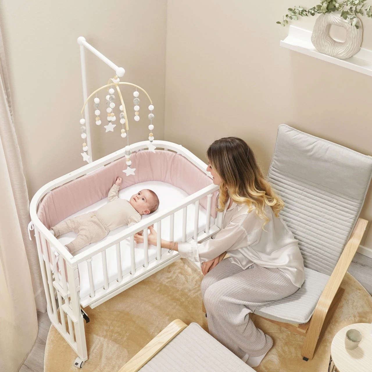 Babybay Mobilehalterung Passend Für Alle Modelle Mit Rundstäben, Beige Lackiert 7 Babybay Mobilehalterung Passend Für Alle Modelle Mit Rundstäben, Beige Lackiert – Bild 5