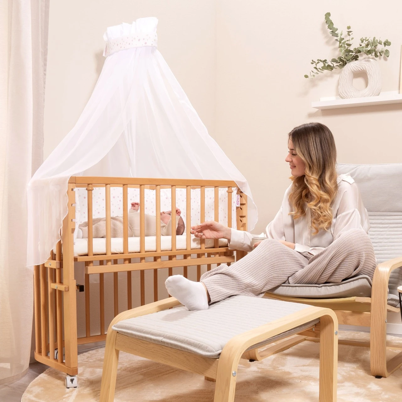 Babybay Moskitoschutz Und Himmel Piqué Mit Band Passend Für Alle Modelle Bis 96 Cm Länge, Weiß Punkte Perlgrau 9 Babybay Moskitoschutz Und Himmel Piqué Mit Band Passend Für Alle Modelle Bis 96 Cm Länge, Weiß Punkte Perlgrau – Bild 7