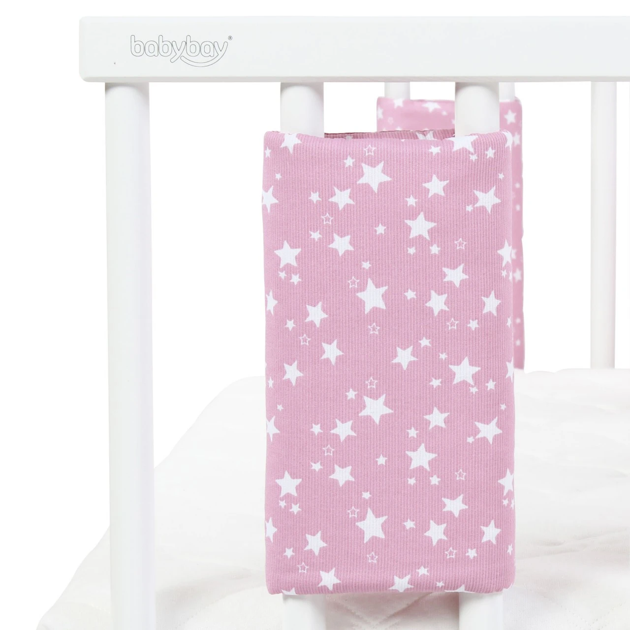 Babybay Nestchen Ultrafresh Piqué Passend Für Modell Maxi, Boxspring, Comfort, Midi Und Comfort Plus, Beere Sterne Weiß 5 Babybay Nestchen Ultrafresh Piqué Passend Für Modell Maxi, Boxspring, Comfort, Midi Und Comfort Plus, Beere Sterne Weiß – Bild 3